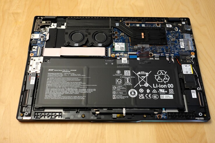 Acer Swift 16 AI Mantenimiento