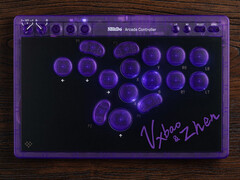 8BitDo Arcade Controller Transparent Purple Edition admite la limpieza SOCD y el bloqueo de torneos.