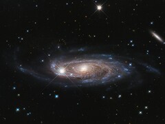 Una imagen que muestra la galaxia espiral UGC 2885.