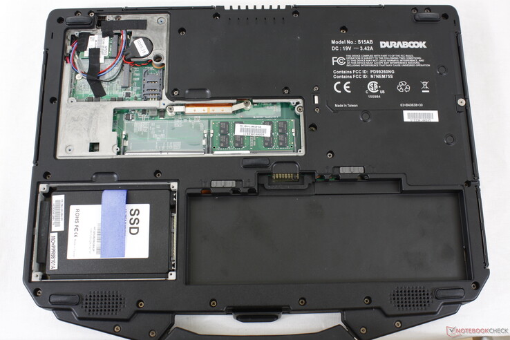 2020 Durabook S15AB G2 para comparar