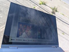 Al aire libre bajo la luz del sol