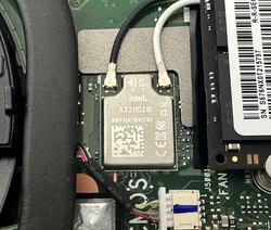 La tarjeta Intel Wi-Fi 6E AX211 está soldada a la placa base