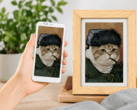 Marco de fotos digital Bigme en el que se muestra un retrato de una mascota generado por IA