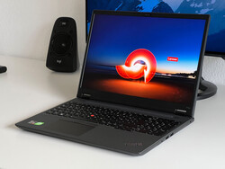 Revisión: Lenovo ThinkPad P16v G1. La unidad de revisión ha sido amablemente proporcionada por: