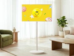 La última Smart TV de LG incluye una pantalla 4K de 32 pulgadas en un soporte especialmente alto.