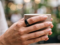 El Oura Ring 5 (que se muestra en la imagen) podría enfrentarse a una dura competencia si Garmin lanza su propia gama de anillos inteligentes.