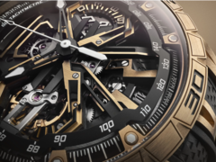El cronógrafo Roger Dubuis Excalibur Spider Flyback (en la imagen) tiene una corona de oro rosa con un anillo lacado que sigue toda la combinación de colores. (Fuente de las imágenes: Roger Dubuis)