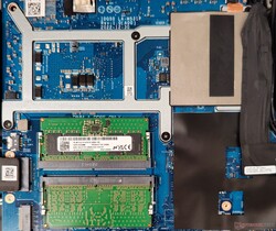 Dell G15 5530: CPU, GPU y módulos de memoria
