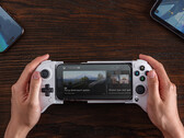 El nuevo Ultimate Mobile Gaming Controller debería empezar a enviarse a finales de semana en EE.UU. (Fuente de la imagen: 8BitDo)