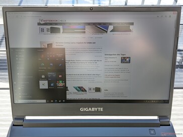 Gigabyte G5 KC en uso exterior