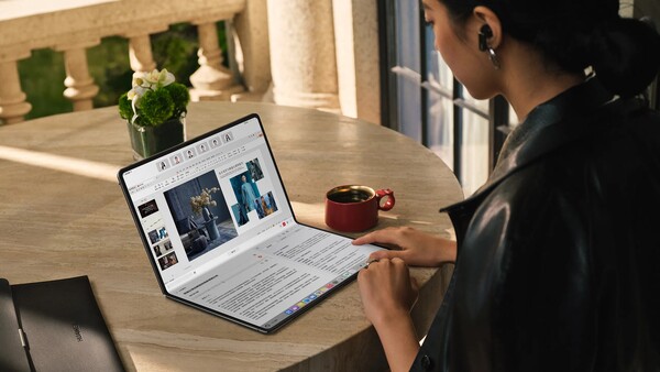 Huawei MateBook Fold puede utilizarse sin teclado físico. (Fuente de la imagen: Huawei)