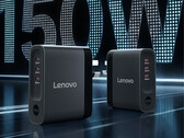 El cargador rápido de 150 W cuenta con tres puertos USB-C. En la imagen: una representación promocional que muestra el diseño del adaptador.
