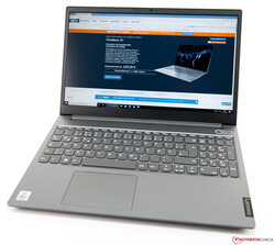 La review del portátil Lenovo ThinkBook 15. Dispositivo de prueba cortesía de Lenovo Alemania.