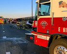 Los bomberos de Sacramento se ocupan de la combustión del Modelo S (imagen: Metro Fire Sacramento)