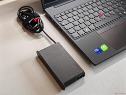 fuente de alimentación de 140 vatios (USB-C)