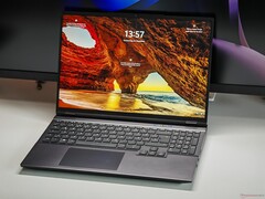 XMG Core 16 M25 (fuente de la imagen: Notebookcheck)