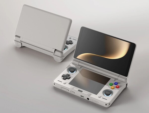 La Ayn Thor tiene el D-Pad en la parte inferior, a diferencia de la Retroid Pocket Duo, que lo tiene en la parte superior.
