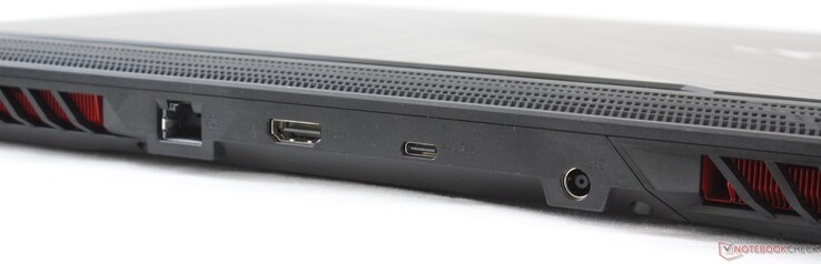 Detrás: Gigabit RJ-45, HDMI 2.0b, USB 3.2 Gen. 2 Tipo-C con DisplayPort, adaptador AC
