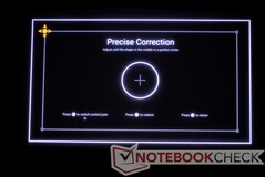 Dispone de corrección trapezoidal manual de cuatro puntos.