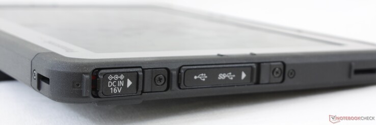 Izquierda: Adaptador de CA, USB 2.0 Tipo-A, USB 3.0 Tipo-C (OTG, BC 1.2)