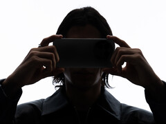 El GT 8 Pro podría llegar antes que el OnePlus 15 al mercado mundial. En la imagen: una imagen promocional del GT 8 Pro. (Fuente de la imagen: Realme)