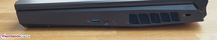 Derecha: USB-A 3.1 Gen2, USB-C 3.1 Gen2, Thunderbolt 3, Kensington lock