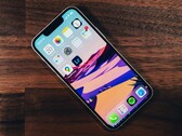Según los informes, el iPhone SE de cuarta generación adoptará el diseño del iPhone 14. (Fuente de la imagen: Karol Smoczynski)