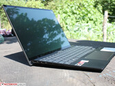 Análisis del portátil Asus ZenBook 14X OLED AMD: Mucho color, mucha duración de la batería y bajo precio
