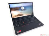 Análisis del Lenovo ThinkPad E15 G3 AMD: Portátil empresarial económico con Ryzen 7