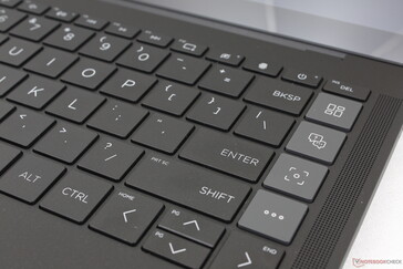 Las teclas especiales MyHP son de un color más claro que el resto del teclado. Fíjate en el botón dedicado a las huellas dactilares en lugar de un botón combinado de encendido y huellas dactilares