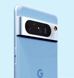 El Pixel 8 Pro en su supuesta combinación de colores azul. (Fuente de la imagen: @EZ8622647227573 - editado)