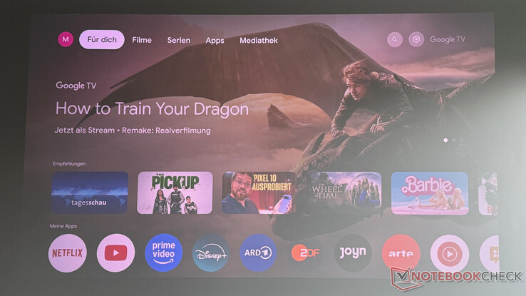 Interfaz de Google TV (grabada a la luz del día)