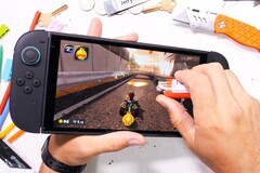 Aparte de la pantalla fácilmente rayable, la Nintendo Switch 2 parece estar bien construida (Fuente de la imagen: JerryRigEverything)
