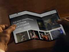 Se espera que el Mate XTs siga el mismo factor de forma que el Mate XT fotografiado aquí. (Fuente de la imagen: Huawei)