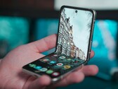 Las especificaciones de la cámara y las primeras características de la pantalla del Xiaomi Mix Flip fueron descubiertas en el código de HyperOS. (Imagen: Onur Binay, Unsplash)