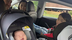 La familia Sherry en su Tesla (imagen: Philadelphia Inq&#039;r)