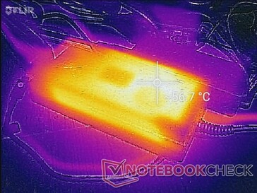 El adaptador de CA puede alcanzar los 57 C cuando se juega durante más de una hora