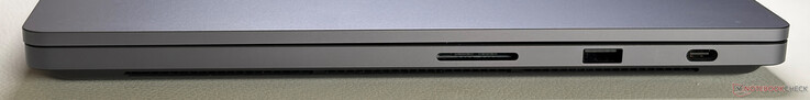 Derecha: lector de tarjetas SD, USB-A 3.2 Gen. 1 (5 Gbps), USB-C 4.0 (40 Gbps, magnético, DisplayPort 2.1, Power Delivery)