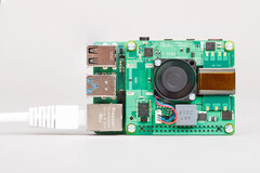 El HAT PoE+ es un HAT relativamente corto para las placas Raspberry Pi. (Fuente de la imagen: Raspberry Pi Foundation)