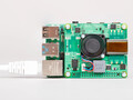 El HAT PoE+ es un HAT relativamente corto para las placas Raspberry Pi. (Fuente de la imagen: Raspberry Pi Foundation)