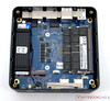 GMKtec NucBox M6 Ultra con la parte superior desmontada