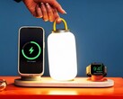 El cargador de la DailyObjects también puede cargar una lámpara portátil.