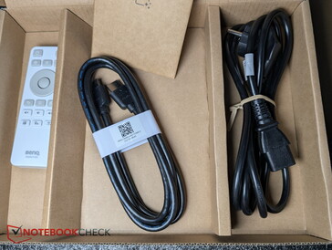 Cable HDMI y cable de alimentación