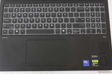 Nuevo diseño de teclado biselado en comparación con el diseño chiclet del modelo 2024