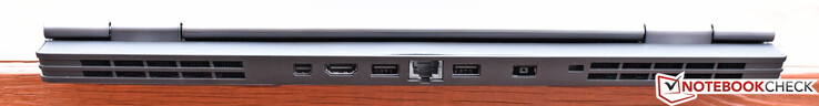 Detrás: Mini-DisplayPort, HDMI, USB 3.1 Gen 2 x 2, Gigabit Ethernet, Puerto de carga, Puerto de bloqueo Kensington