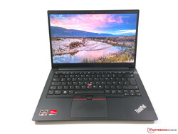 En revisión: Lenovo ThinkPad E14 G3. Modelo de prueba por cortesía de Campuspoint.