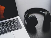 Se cree que el estudio AirPods llegará en marzo de 2021. (Fuente de la imagen: Dan Farrell)