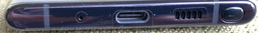 En la parte de abajo: Micrófono, USB tipo C, altavoz, S-Pen