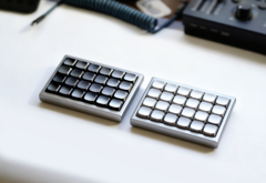 Teclados metálicos de perfil bajo Awekeys
