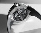Los relojes personalizados de Sam Altman llevan la marca OpenAI y una inscripción relacionada con la IA general (AGI) en la parte posterior.